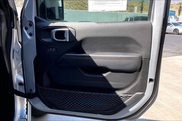 Used 2023 Jeep Gladiator Mojave AWD/4WD image 22