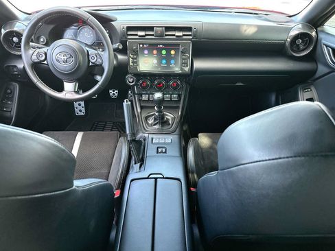 Used 2025 Toyota GR86 Premium RWD image 25