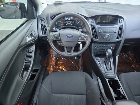 Used 2017 Ford Focus SE image 14