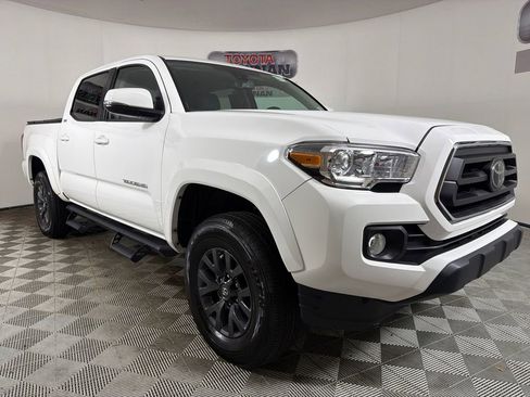 Used 2023 Toyota Tacoma SR5 w/ Technology Package AWD/4WD image 1