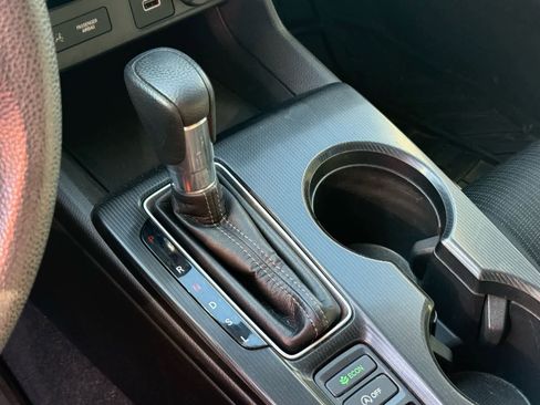 Used 2022 Honda Civic LX image 16