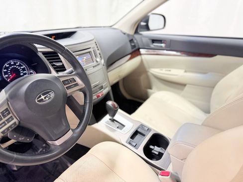 Used 2014 Subaru Legacy 2.5i Limited image 19