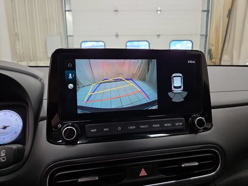 Used 2023 Hyundai Kona Limited AWD/4WD image 24