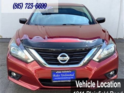 Used 2017 Nissan Altima 2.5 SR w/ Midnight Edition Package image 9
