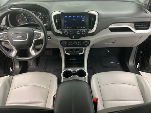 Used 2024 GMC Terrain SLT image 37