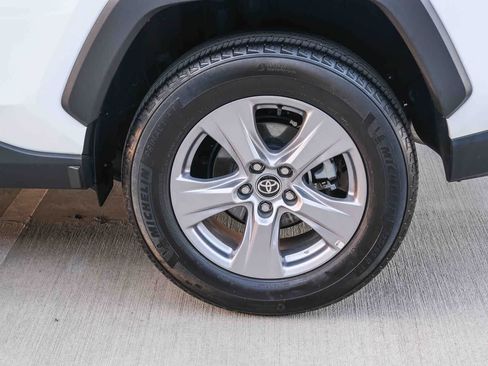 Certified 2025 Toyota RAV4 XLE AWD/4WD image 9