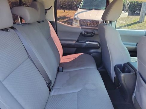 Used 2021 Toyota Tacoma SR5 AWD/4WD image 29