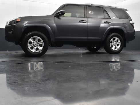 Used 2017 Toyota 4Runner SR5 image 36