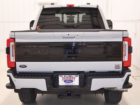 Certified 2025 Ford F350 Platinum w/ FX4 Off-Road Package AWD/4WD image 9