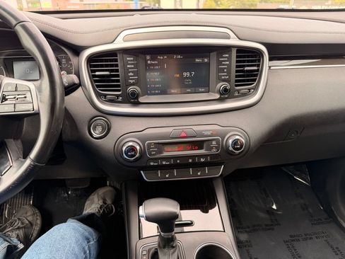 Used 2020 Kia Sorento S AWD/4WD image 22