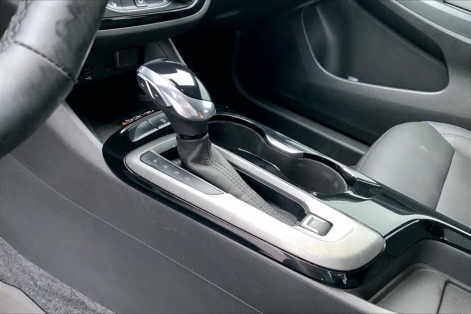 Used 2024 Buick Envista Sport Touring w/ Convenience I Package FWD image 14