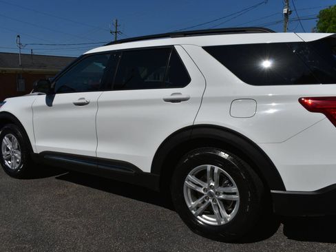 Used 2021 Ford Explorer XLT w/ Equipment Group 202A RWD image 31