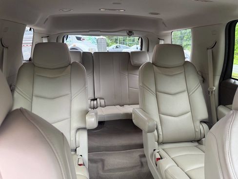 Used 2015 Cadillac Escalade Premium AWD/4WD image 18