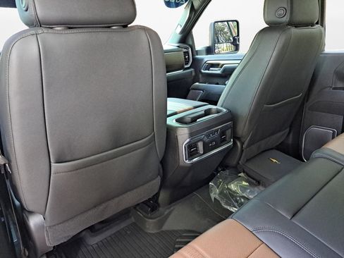 Used 2025 Chevrolet Silverado 2500 High Country w/ High Country Premium Package AWD/4WD image 13