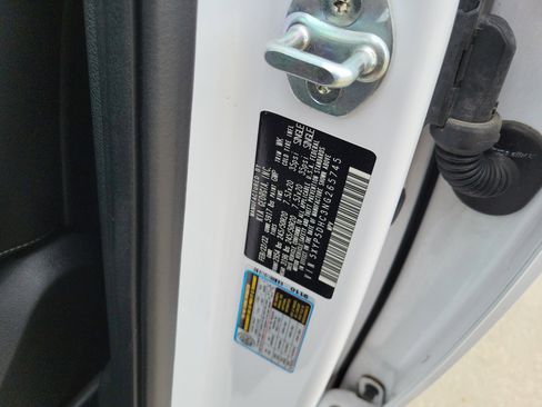 Used 2022 Kia Telluride SX w/ SX Prestige Package image 33