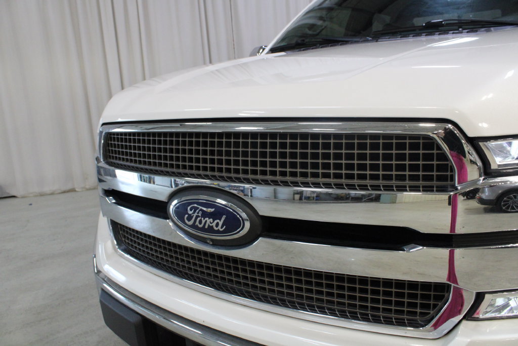 Used 2018 Ford F150 King Ranch w/ Equipment Group 601A Luxury AWD/4WD image 33