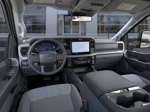 New 2026 Ford F250 XLT w/ XLT Premium Package AWD/4WD image 9