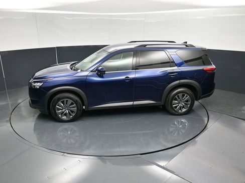 Used 2025 Nissan Pathfinder SV AWD/4WD image 46