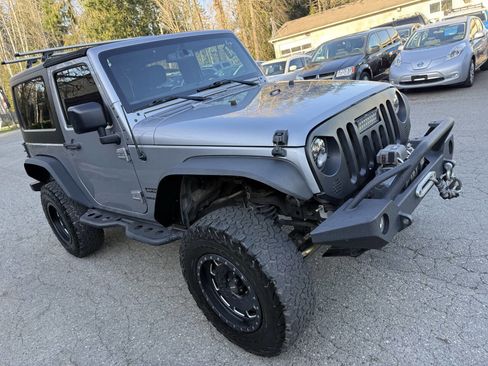 Used 2017 Jeep Wrangler Sport w/ Quick Order Package 24S AWD/4WD image 3