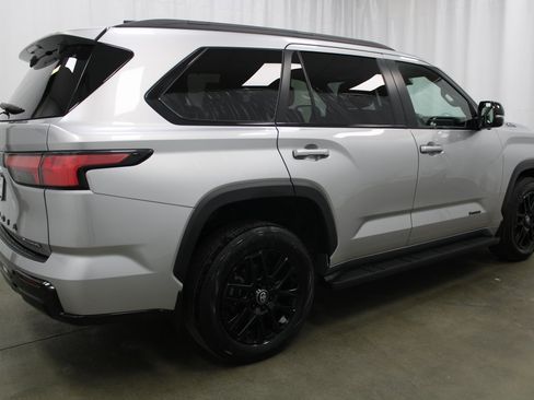 Used 2025 Toyota Sequoia Limited w/ Tow Technology Package image 5