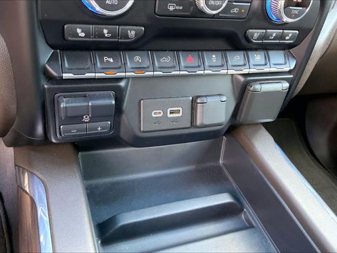 Used 2021 GMC Sierra 1500 SLT RWD image 35