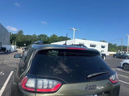 Used 2021 Jeep Cherokee Latitude Lux 80th Anniv w/ Quick Order Package 26U 80TH FWD image 8