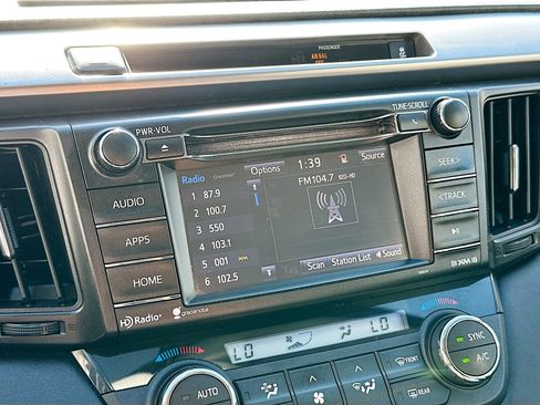 Used 2016 Toyota RAV4 XLE image 19