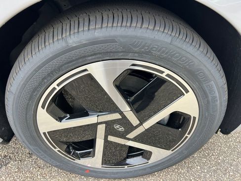 New 2026 Hyundai Ioniq 9 Calligraphy w/ Tow & Go Package image 12