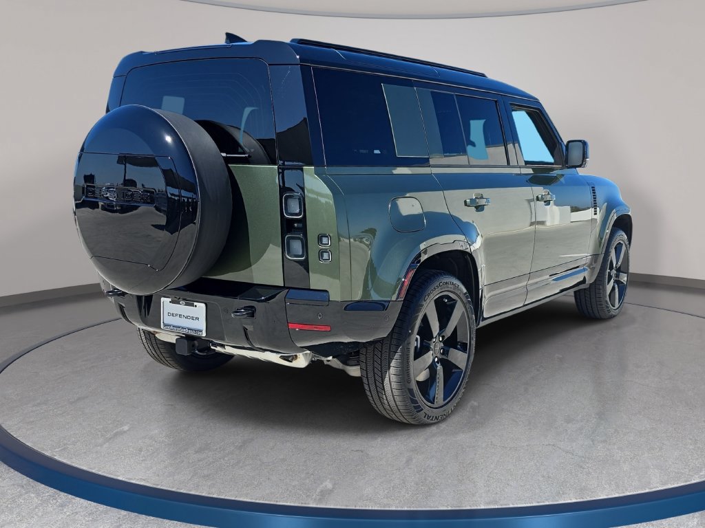 New 2026 Land Rover Defender 110 X-Dynamic SE AWD/4WD image 5