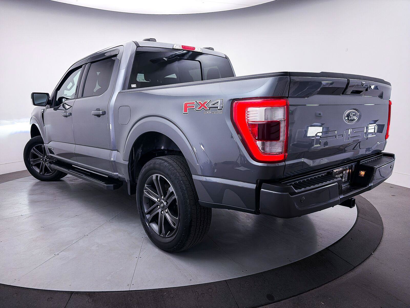 Used 2022 Ford F150 Lariat w/ Equipment Group 502A High AWD/4WD image 2