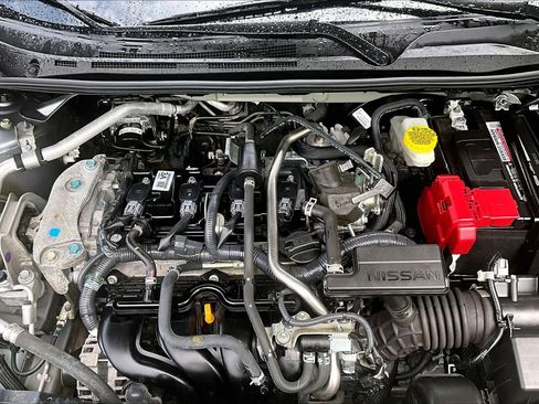 Used 2024 Nissan Sentra SV FWD image 32