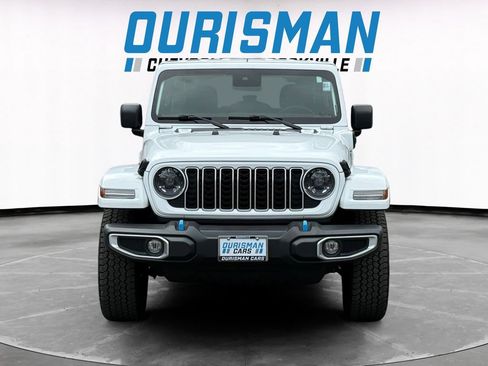 Used 2024 Jeep Wrangler Unlimited Sahara AWD/4WD image 8