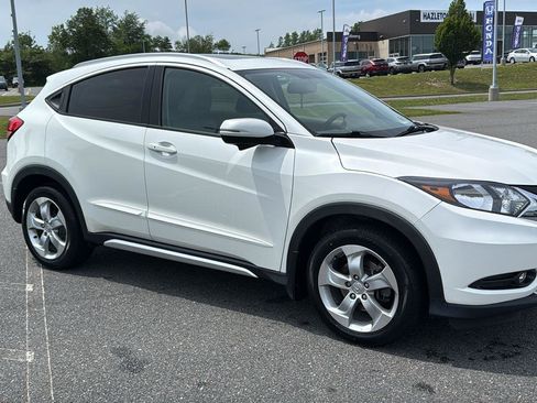 Used 2016 Honda HR-V EX-L image 2