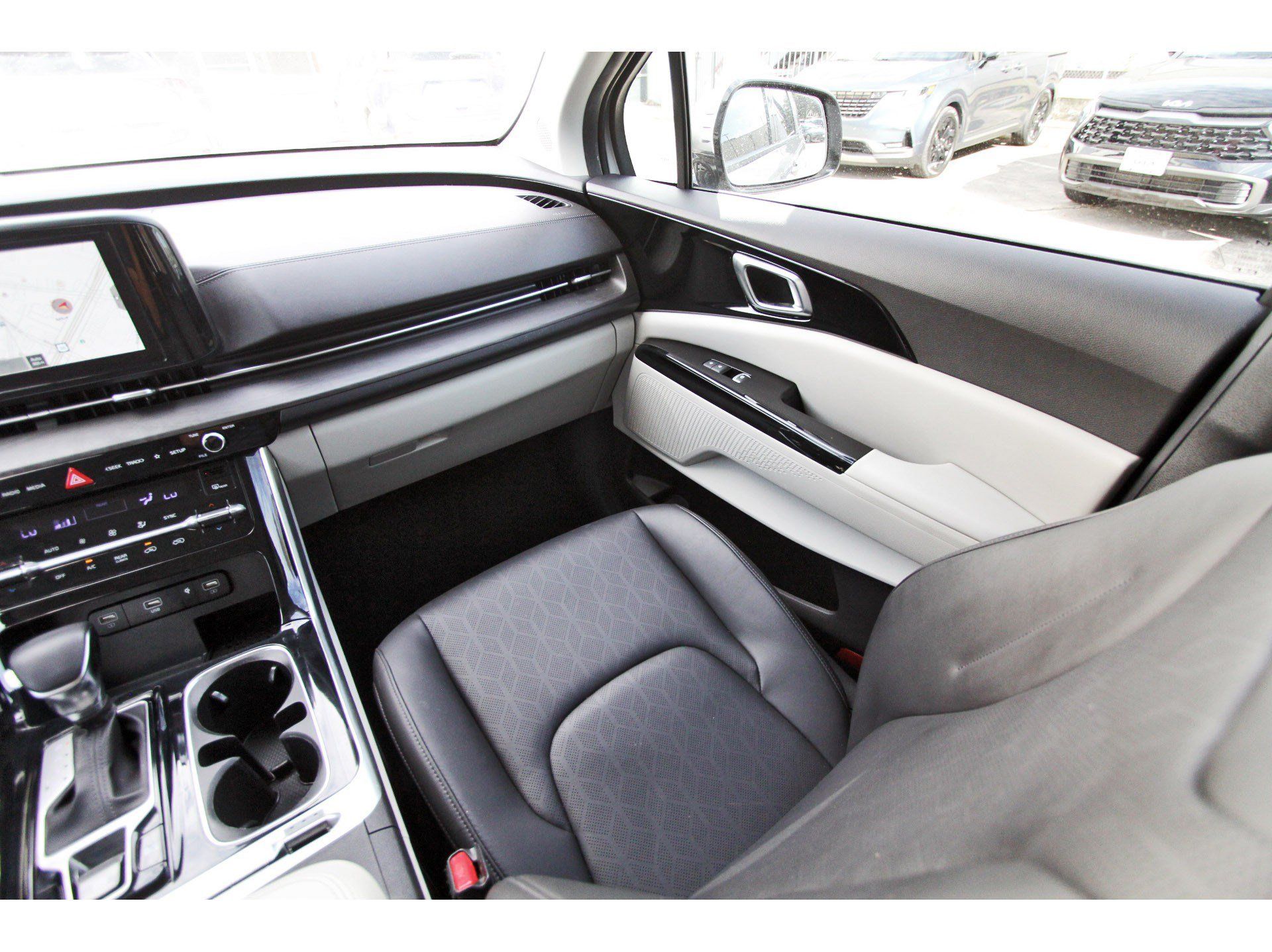 Certified 2022 Kia Carnival SX FWD image 14