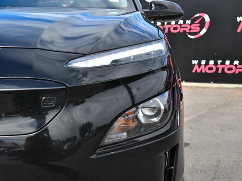 Used 2023 Hyundai Kona SEL FWD image 11