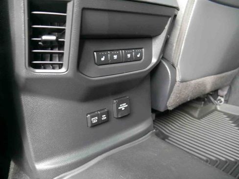 Used 2023 Toyota Tundra Platinum image 18