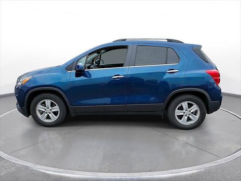 Used 2019 Chevrolet Trax LT w/ LT Convenience Package image 5