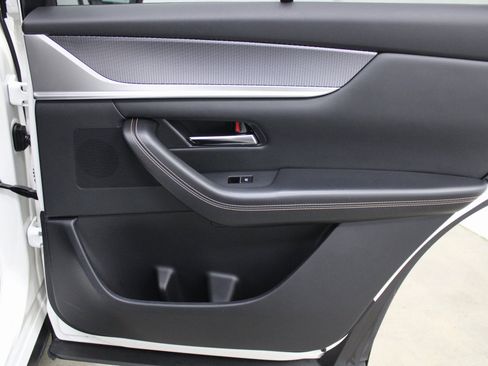 Used 2024 MAZDA CX-90 Plug-In Hybrid w/ Premium Pkg image 30