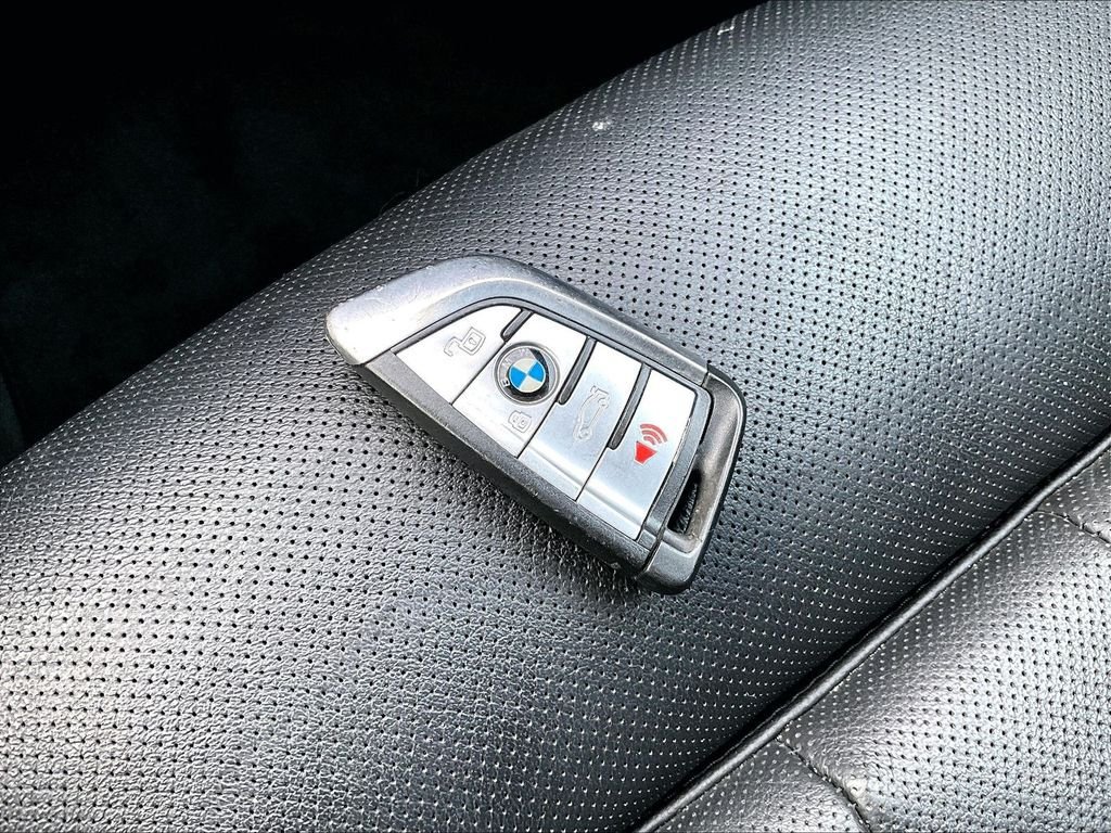 Used 2022 BMW X5 xDrive40i AWD/4WD image 31