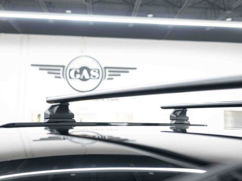 Used 2023 Land Rover Defender 90 SE AWD/4WD image 30