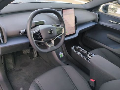 New 2025 Volvo EX30 Plus w/ Climate Package image 2