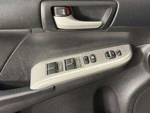 Used 2012 Toyota Camry SE FWD image 13