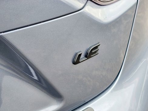 Used 2025 Toyota Corolla LE image 22