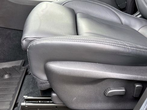 Certified 2025 Subaru Ascent Limited w/ Popular Package #1 image 22