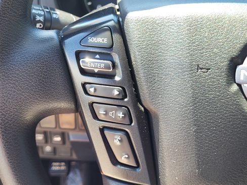 Certified 2022 Nissan Frontier SV AWD/4WD image 16