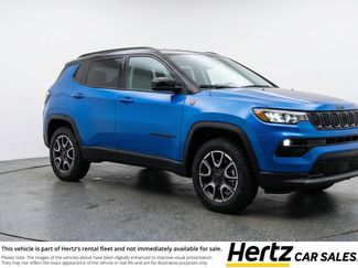 Used 2025 Jeep Compass Trailhawk video 1