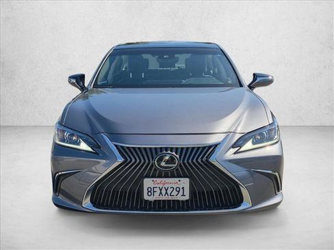 Used 2019 Lexus ES 350 w/ Premium Package FWD image 2