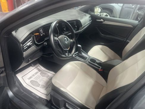 Used 2021 Volkswagen Jetta R-Line w/ R-Line Cold Weather Package image 8