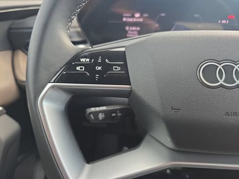 Used 2025 Audi Q5 Premium w/ Convenience Package AWD/4WD image 20