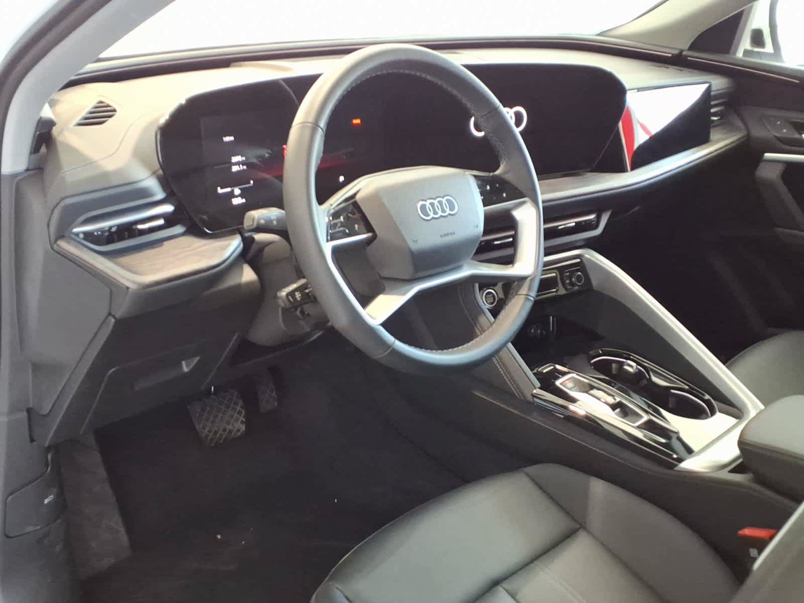 Used 2025 Audi Q5 Premium w/ Convenience Package AWD/4WD image 9